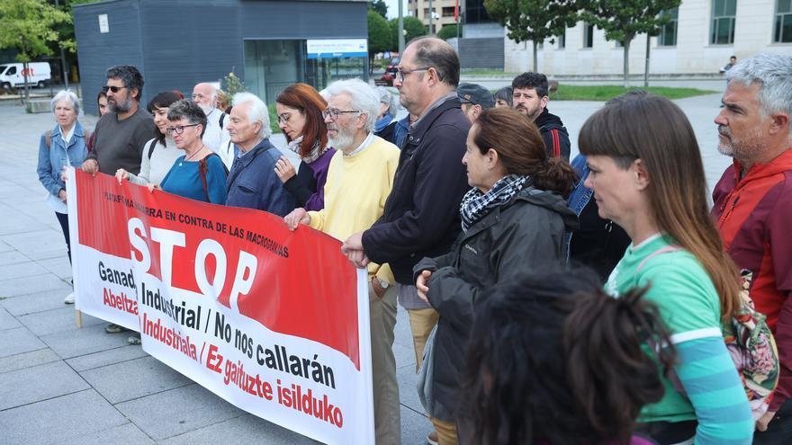 Juicio en Pamplona por la contaminación del río Aragón atribuida a la macrogranja de Caparroso