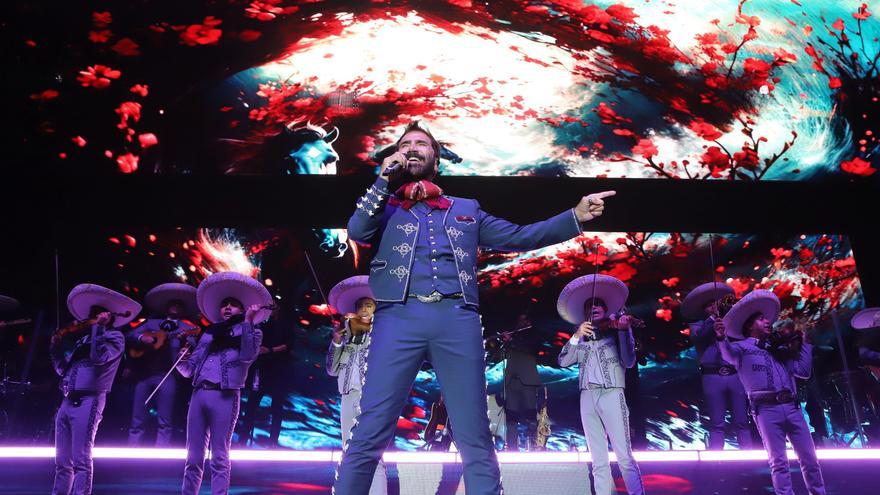 Fotos del concierto de Alejandro Fernández en el Navarra Arena