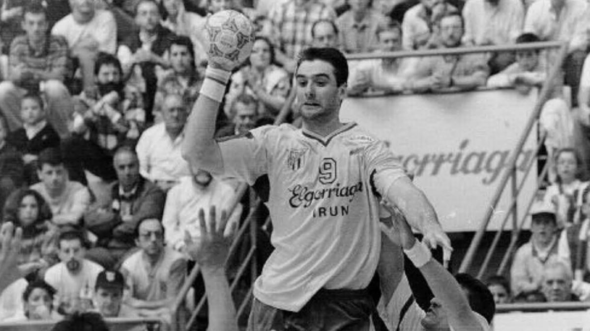 El jugador del Elgorriaga Bidasoa Nenad Perunicic durante el partido ante el Teka, en el que el club guipuzcoano ganó su segunda Liga