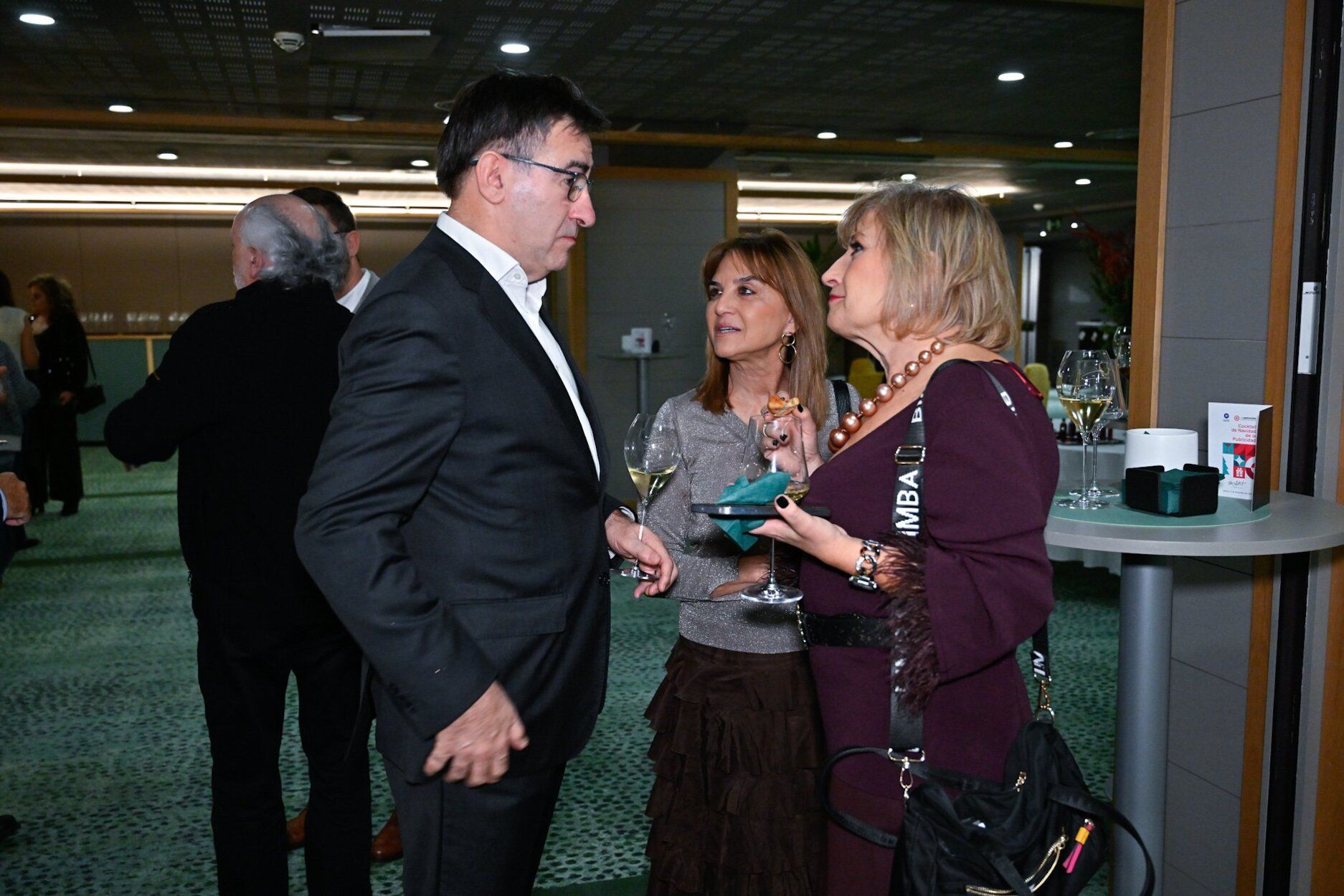 Brindis de Navidad del mundo publicitario