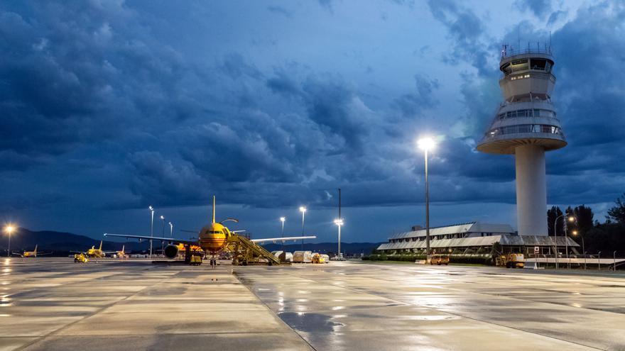 Un aeropuerto al servicio de la sociedad y la economía alavesa