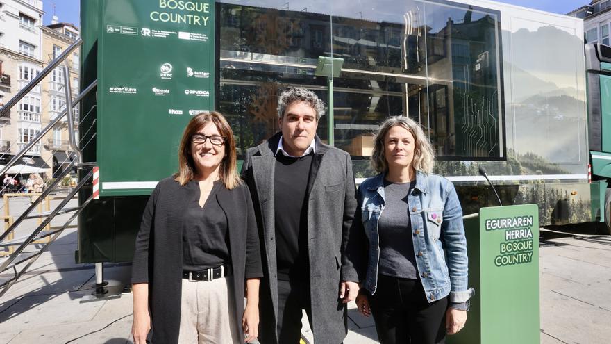 El camión de &#039;Egurraren Herria. Bosque Country&#039; arranca en Vitoria