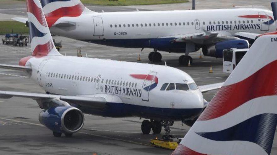 Varios aviones en Heathrow