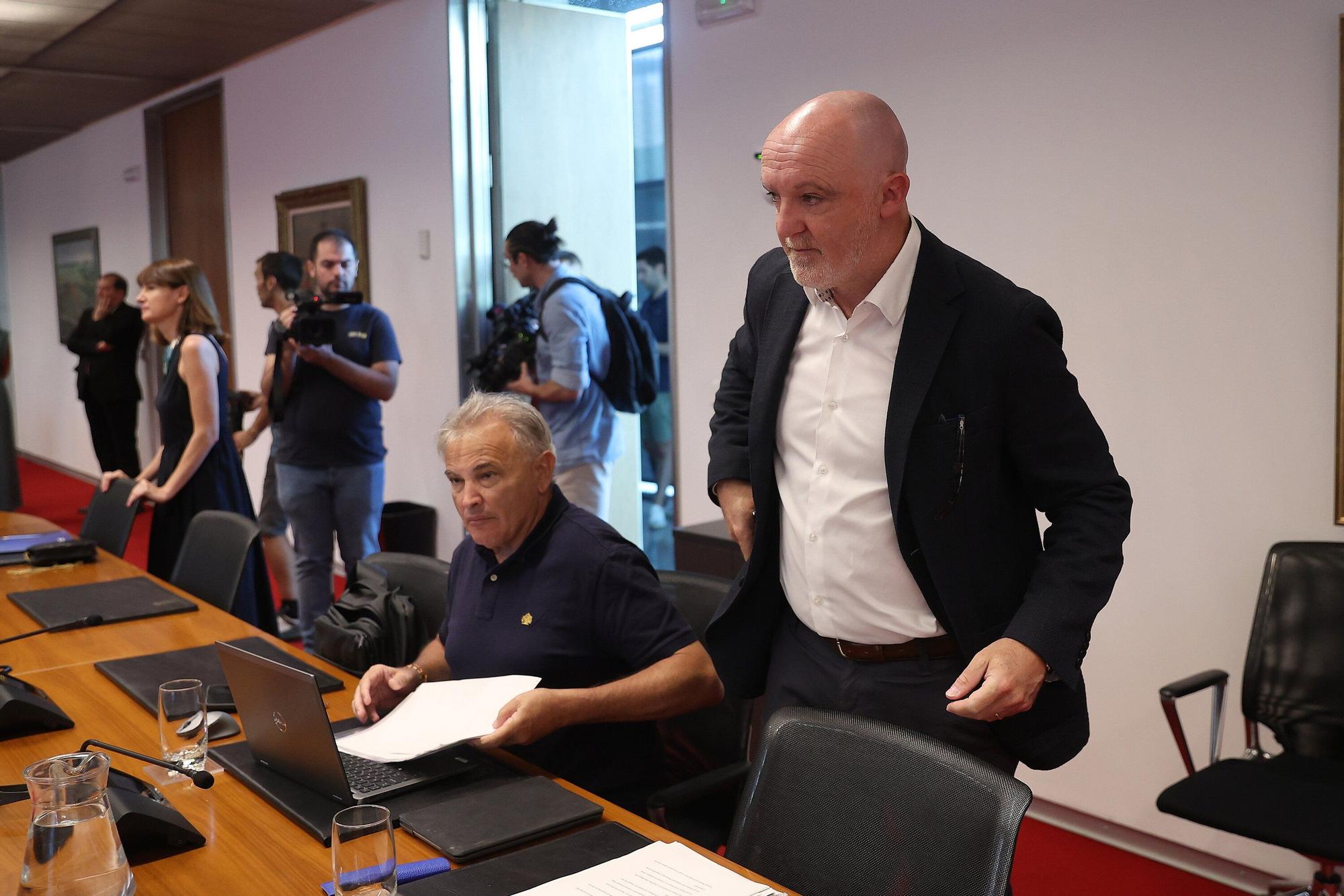 Imágenes de la primera sesión de la comisión de investigación