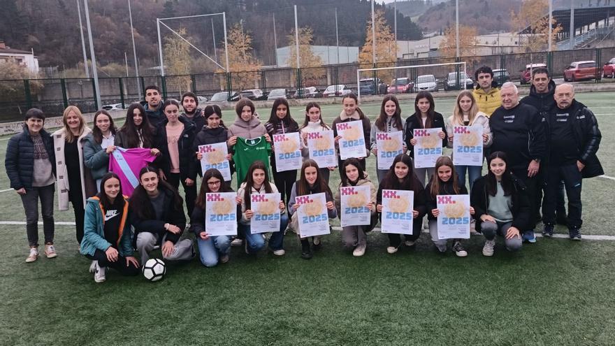 Veinte años haciendo historia en el fútbol femenino
