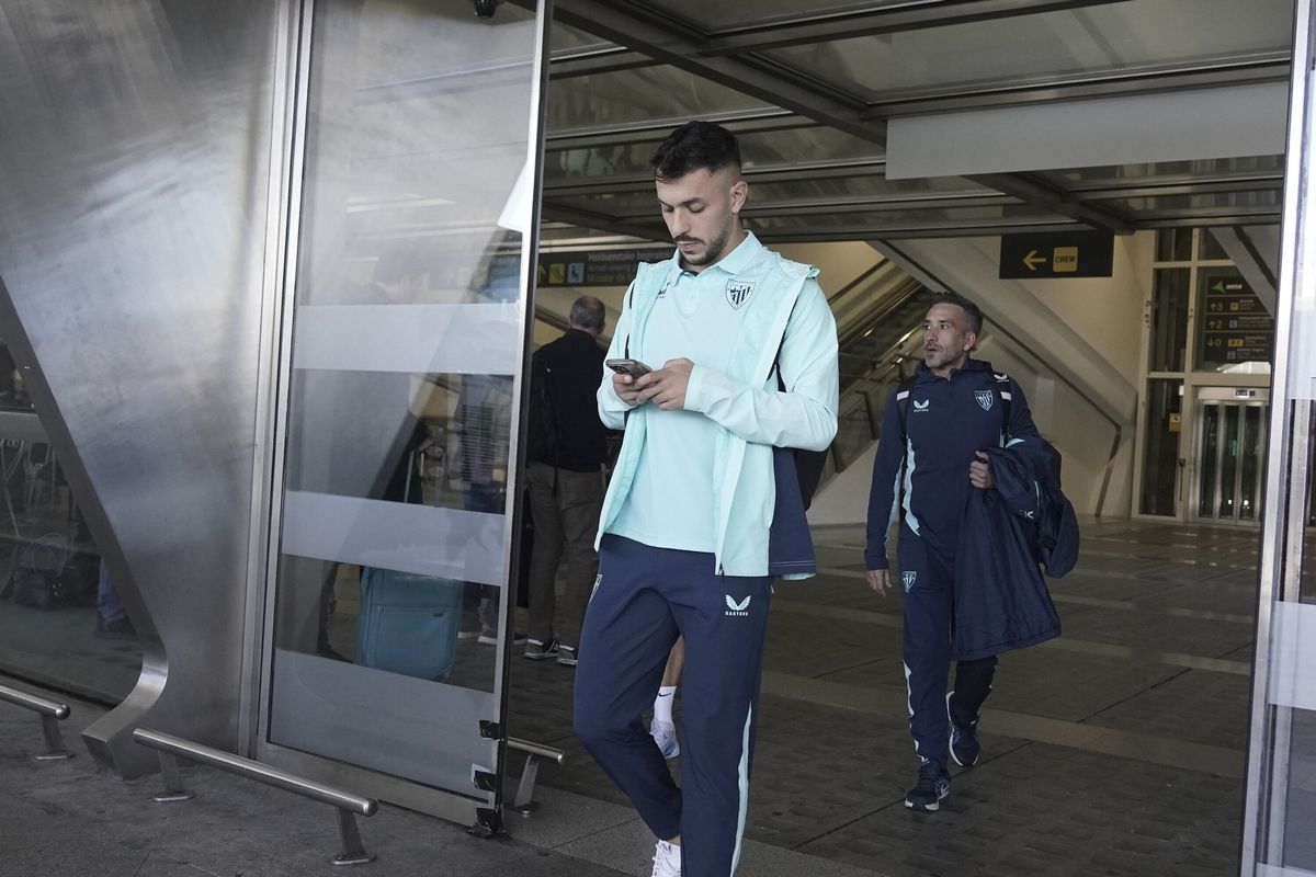 El Athletic vuelve a Bilbao desde Dortmund