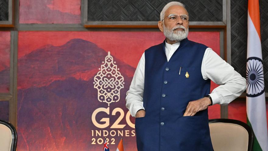 Feroz batalla política en India por un vídeo de IA en el que la difunta madre del primer ministro lo regaña