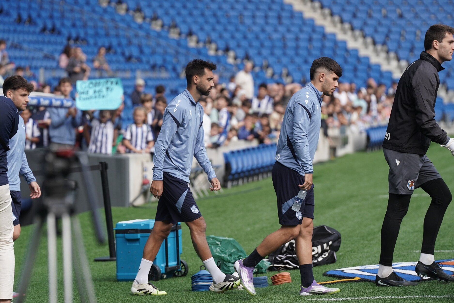 El entrenamiento de la Real a puerta abierta en Anoeta, en imágenes