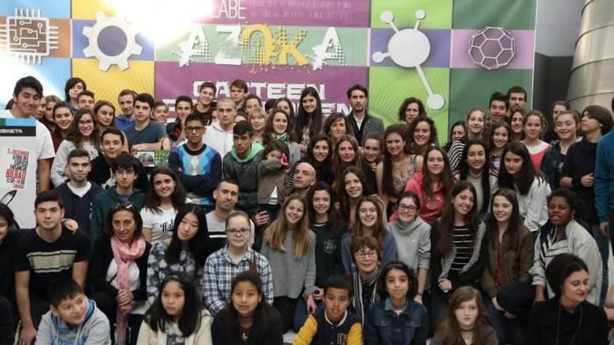 Más de cien jóvenes científicos participan en Bizilabe Azoka