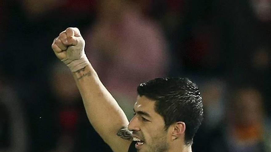 Suárez lleva al Barça a la final