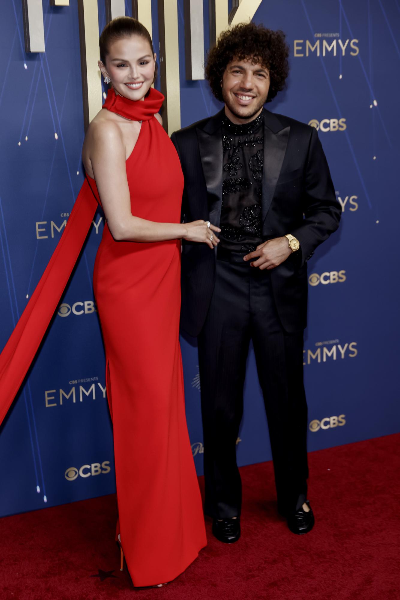 Alta costura y mensajes políticos: Jenna Ortega y Javier Bardem, protagonistas de la alfombra roja de los Emmy 2025