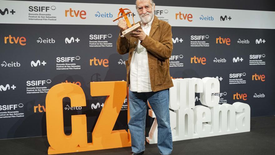 El actor Ramón Barea recibe  el premio  Gure Zinema