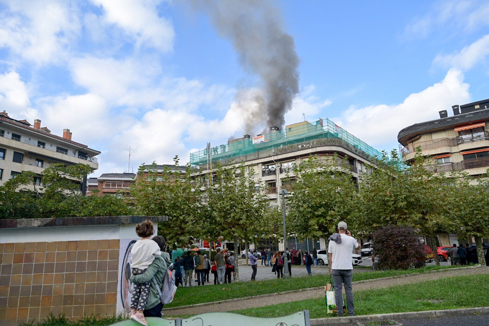 [Fotos] Se incendia un bloque de viviendas en Zumaia