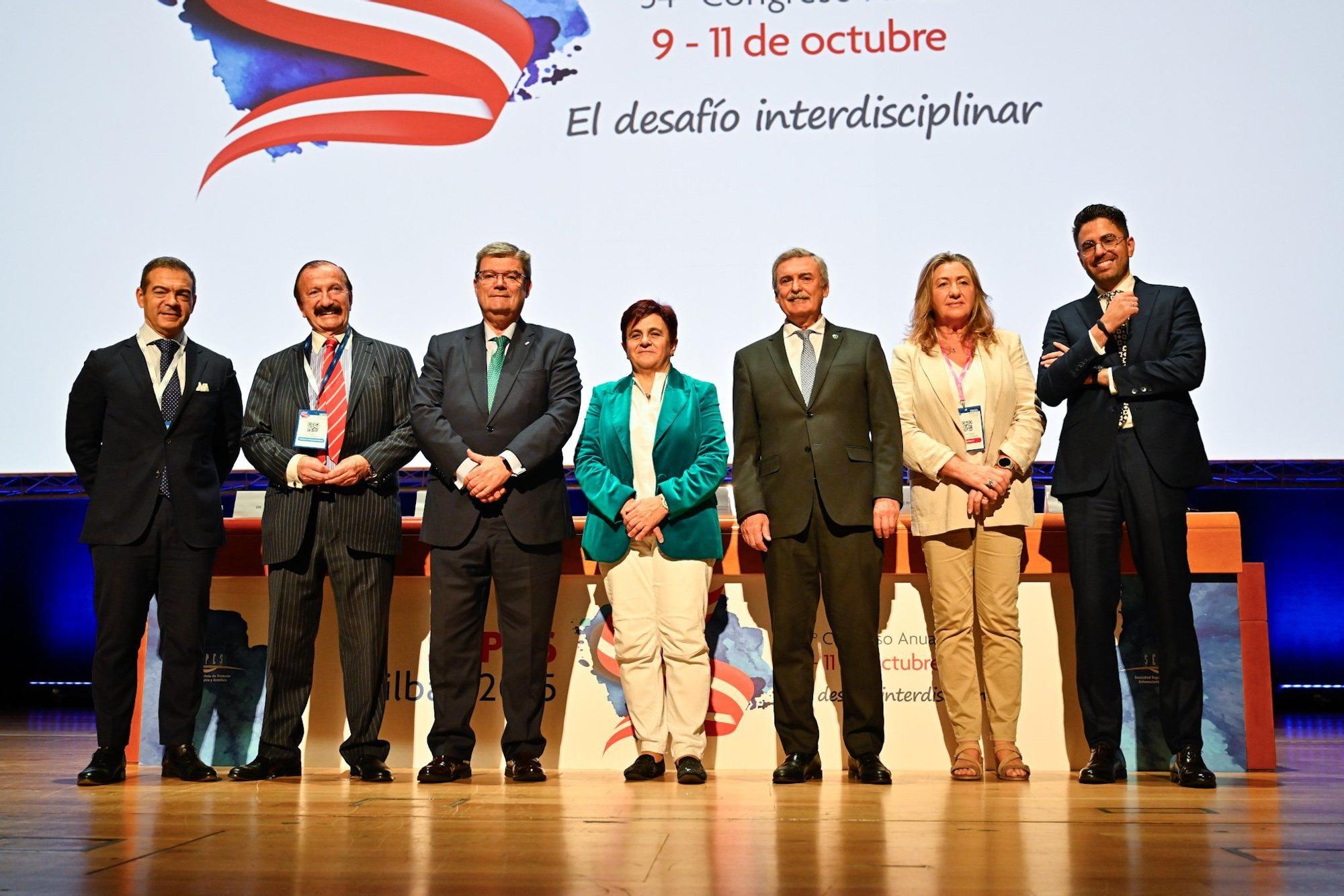 Guillermo Pradíes, Jaime Gil, Juan Mari Aburto, Lore Bilbao, Francisco Javier García Lorente, Agurtzane Meruelo y Alfonso Gil López-Areal.