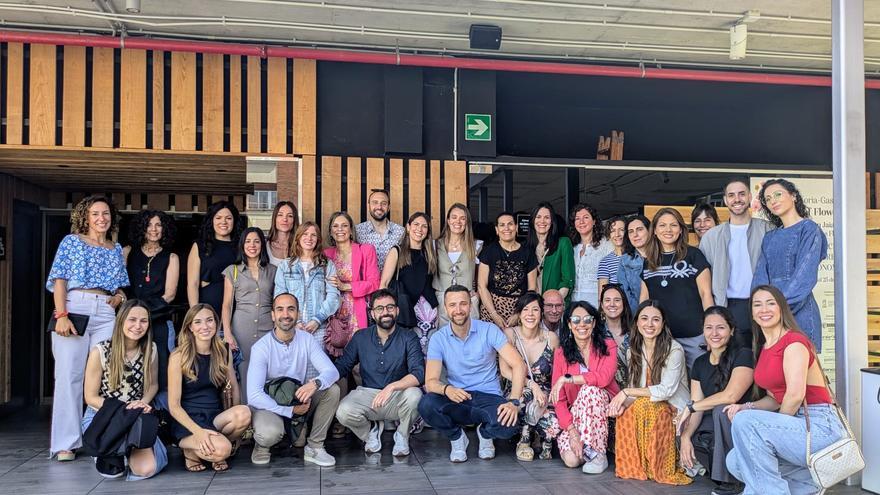10 años de sonrisas: Clínica Dental Reyes de Navarra celebra una década cuidando de ti