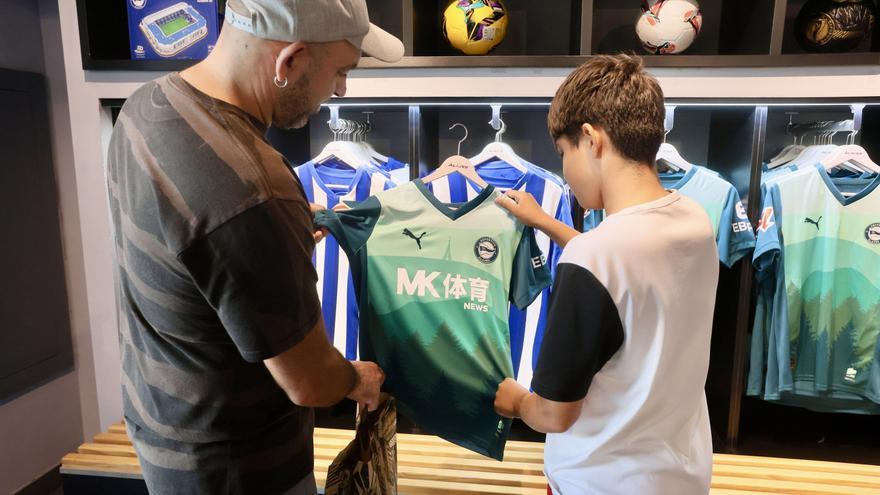 Alavés y Baskonia homenajean al Gorbea en su tercera equipación