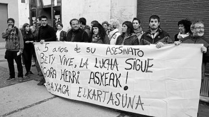 Una concentración abrió los actos ayer en Estella-Lizarra.