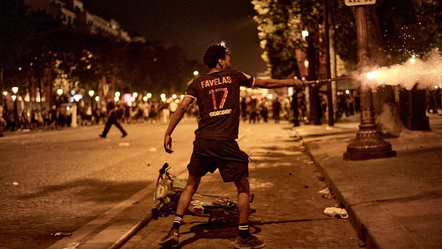 Un muerto, 276 heridos y casi 800 detenidos durante las celebraciones del PSG en Francia