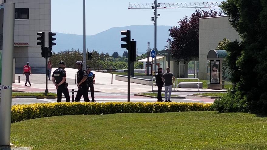 Despliegue policial junto a hospitales en Pamplona por una maleta sospechosa: finalmente no había riesgo