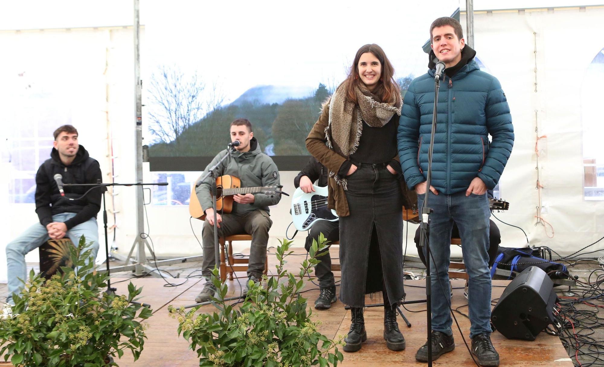 Fotos del homenaje a Mikel Zabalza en el 40 aniversario de su muerte tras ser detenido por la Guardia Civil