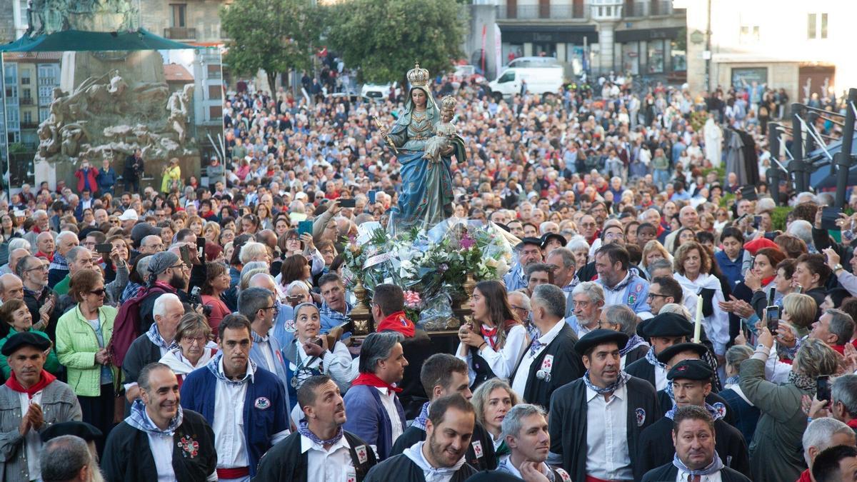Rosario de la Aurora de las fiestas de La Blanca.