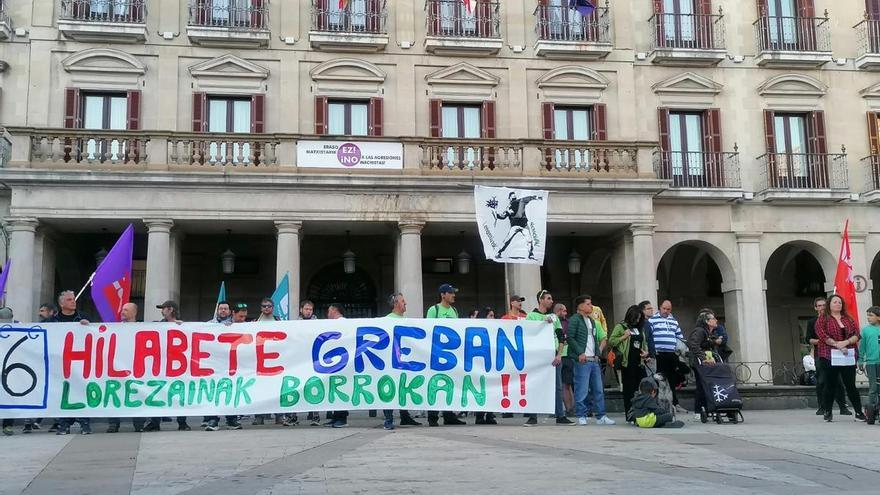 La plantilla de Enviser votará este martes si acepta desconvocar la huelga en los jardines de Vitoria