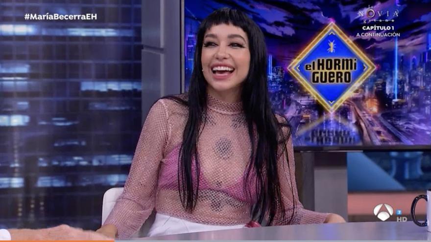 María Becerra desvela su secreto para mantener los nervios a raya en ‘El Hormiguero’