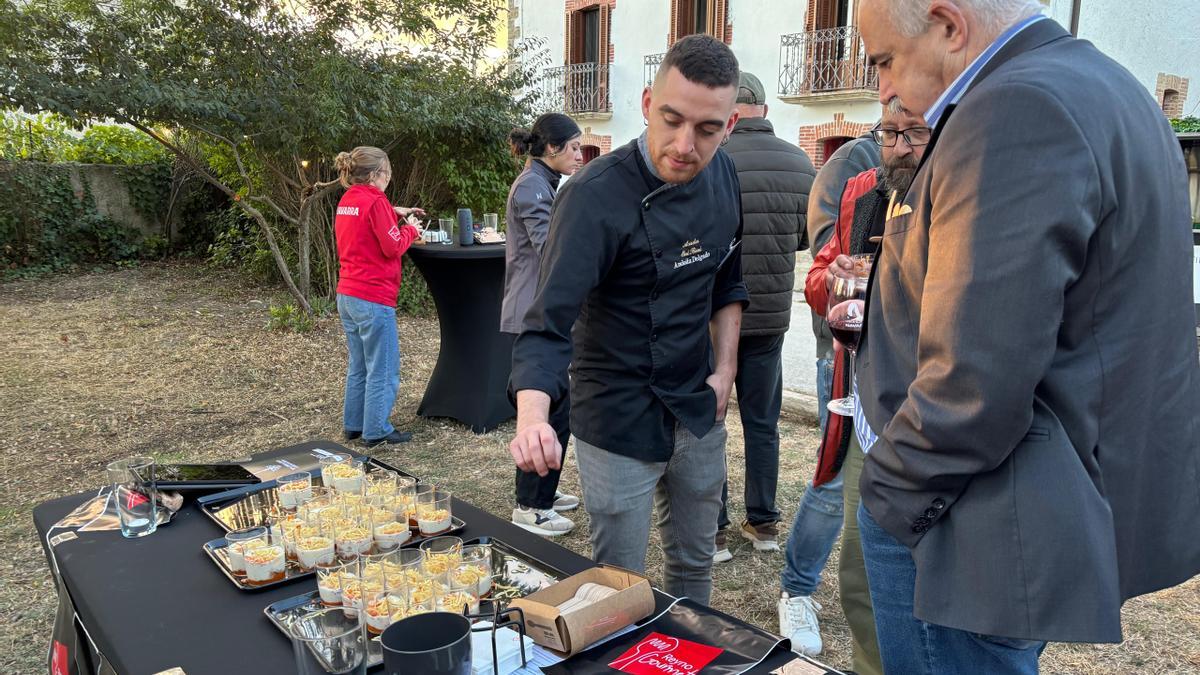 Andoitz Delgado, del restaurante Erri Berri, explica en qué consiste su receta &quot;El Almuercico&quot;.