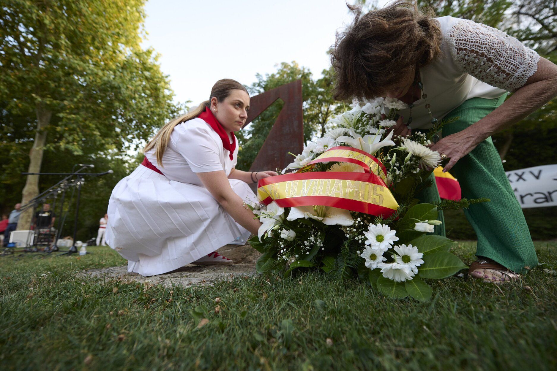 Fotos del homenaje a Casanova en Berriozar en el 25 aniversario de su asesinato por ETA