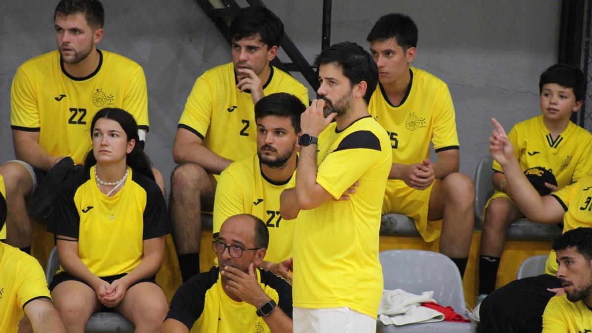 El entrenador de ABC de Braga, Filipe Magalhães, durante un partido