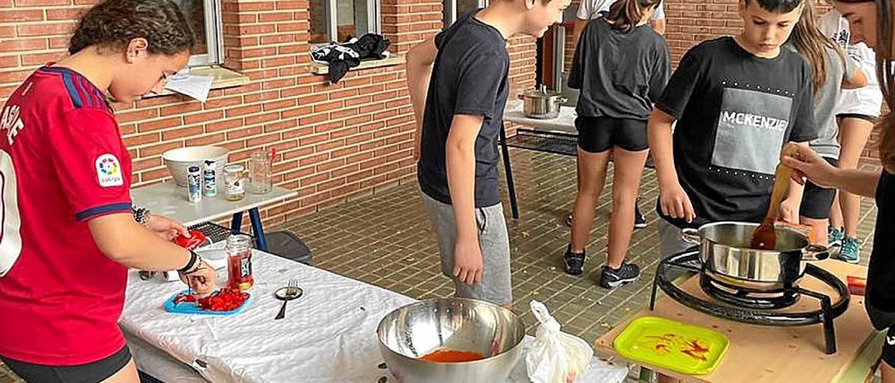 Ikasgela haratago: ‘Ekaineko tailerrak’ esperientzia