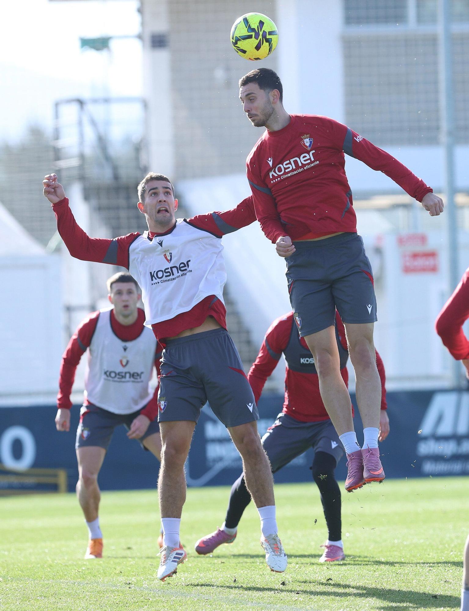 Fotos del entrenamiento de Osasuna y de la rueda de prensa de Lisci de este viernes 28 de noviembre