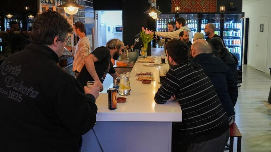Tiendas y bares de Álava animan a usar el euskera "sin estrés"