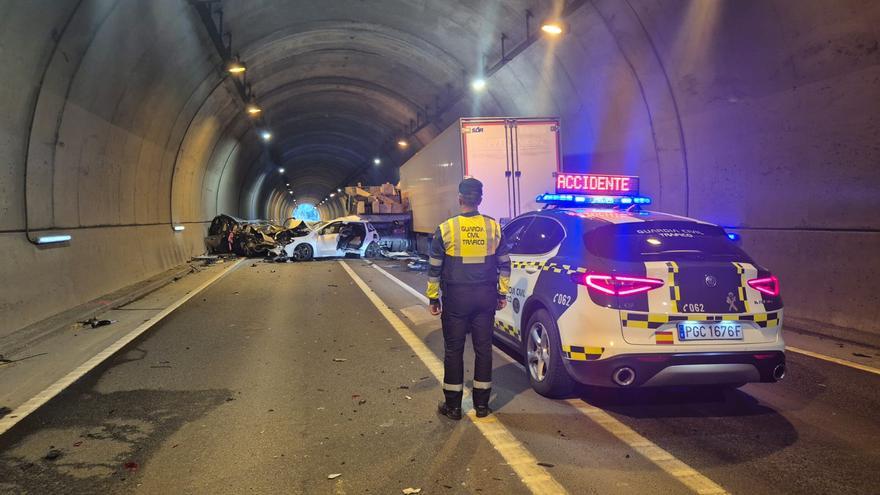 Cuatro heridos, dos de ellos graves, tras una colisión múltiple en Sunbilla