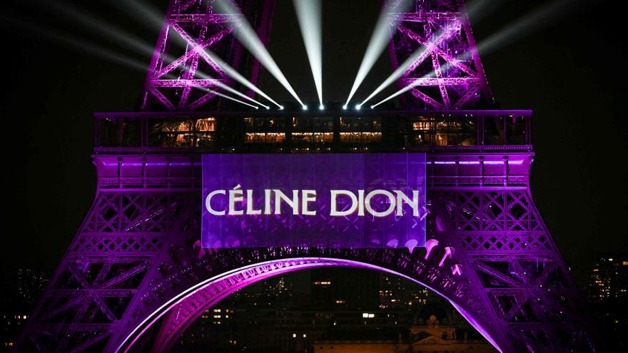 Céline Dion ilumina la Torre Eiffel para anunciar su regreso a los escenarios
