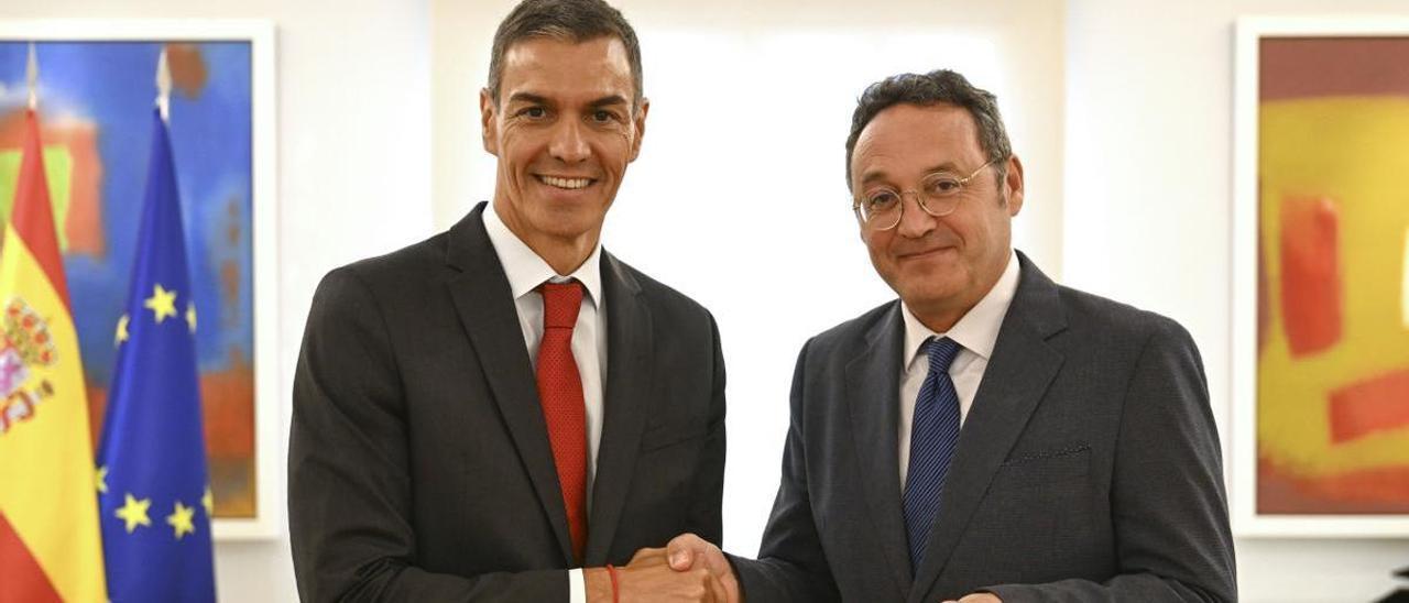 Cercados, por Juan Mari Gastaca