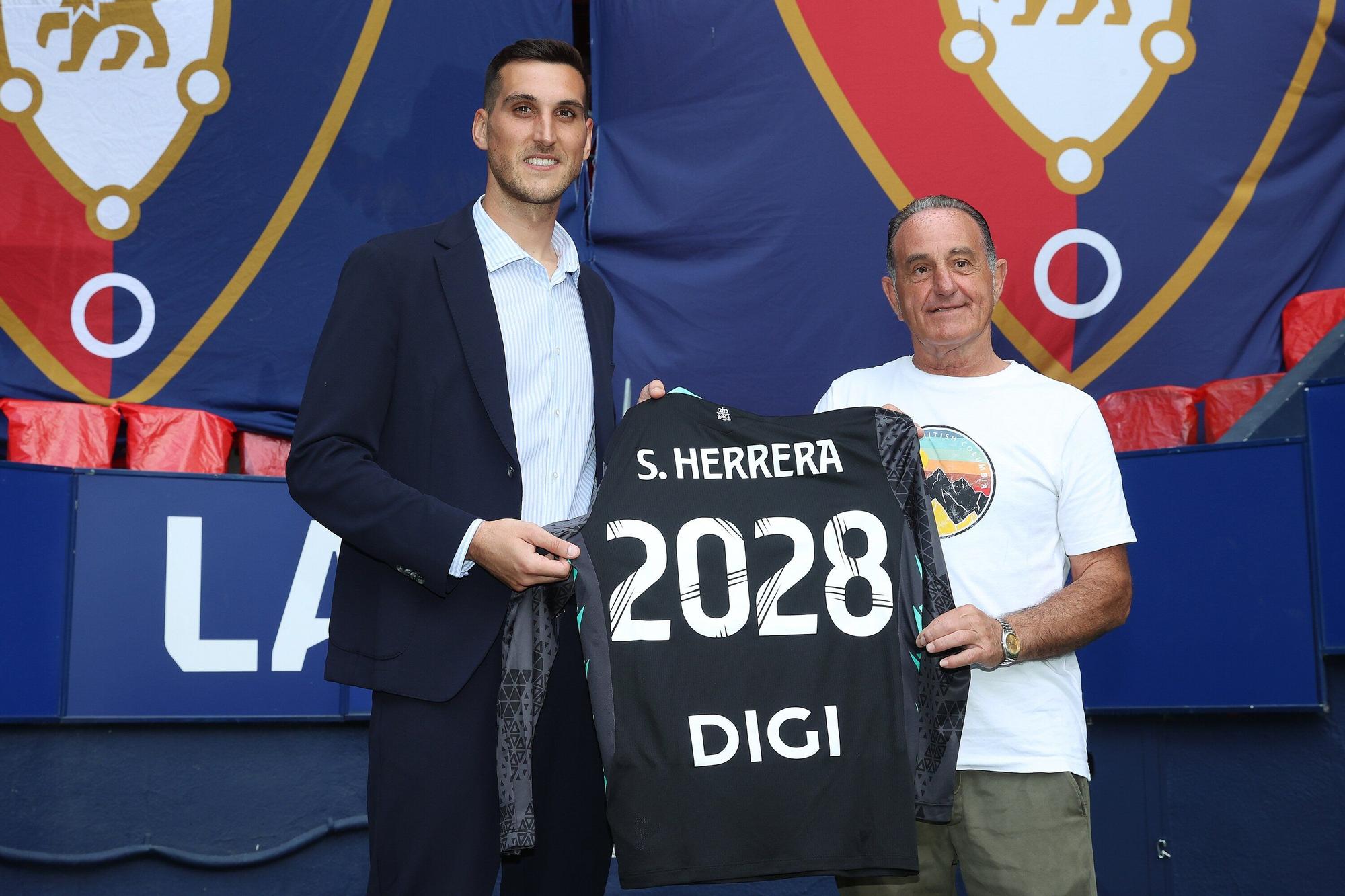 Rueda de prensa de la renovación de Sergio Herrera hasta 2028