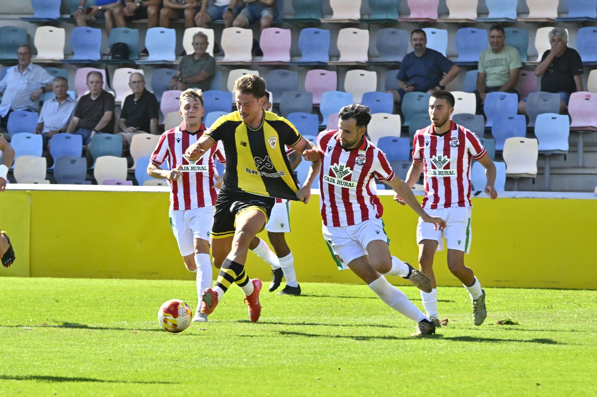 En imágenes: Ekaitz rescata a tiempo el primer punto del Barakaldo