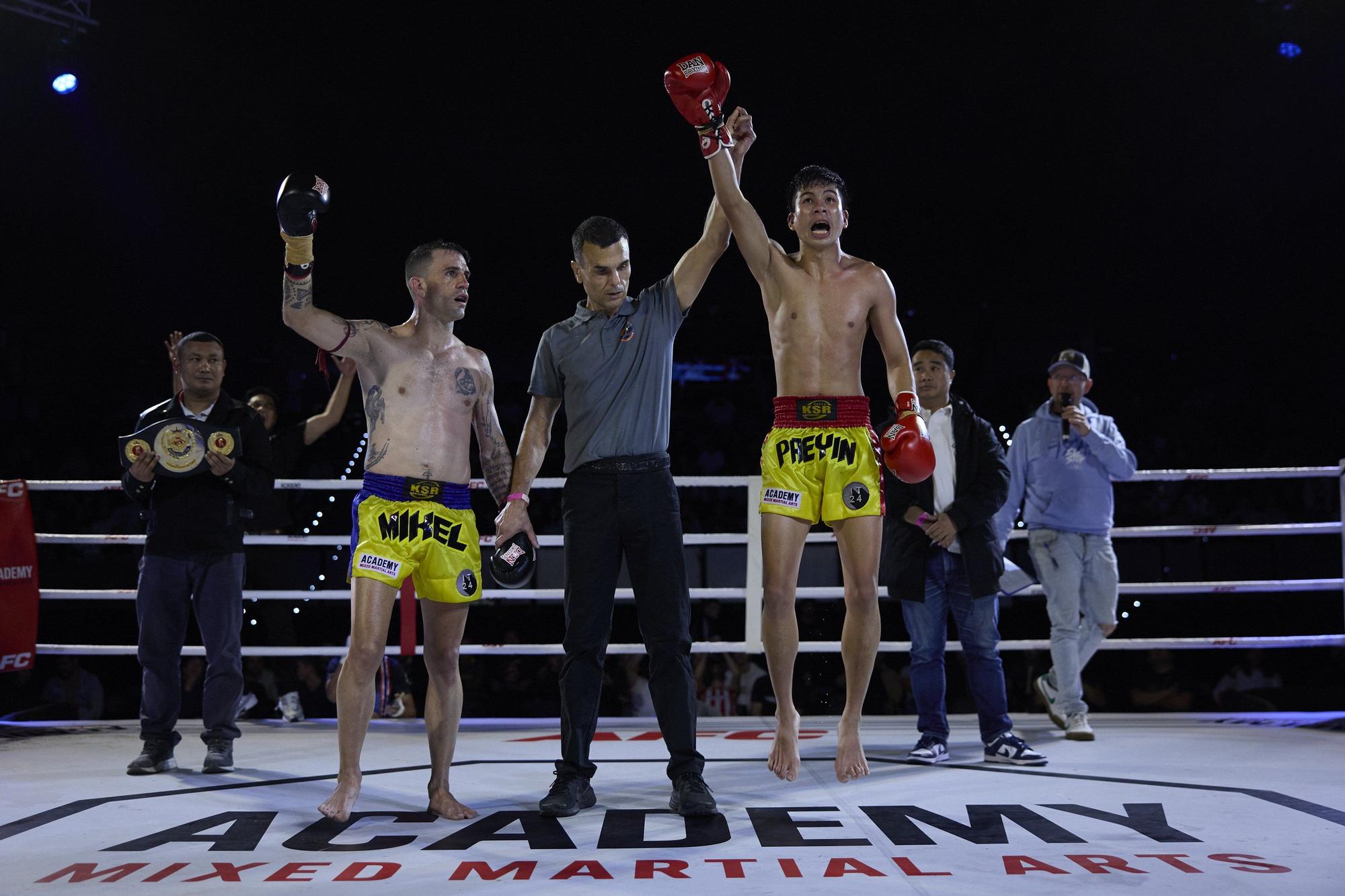 El Muay Thai pone en pie el Navarra Arena