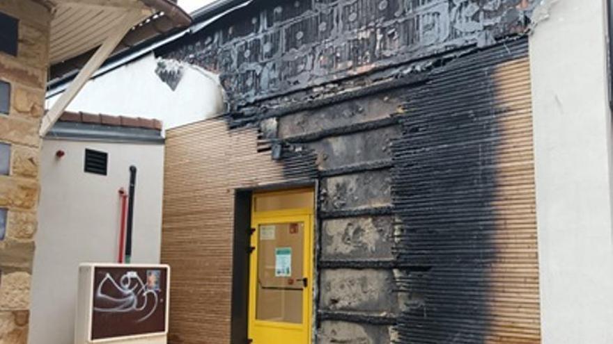 Elorrio condena el incendio “provocado” el pasado viernes en la Haurreskola