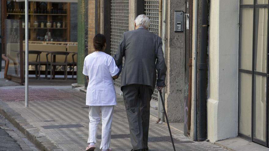 Navarrabiomed busca personas centenarias para un estudio sobre longevidad