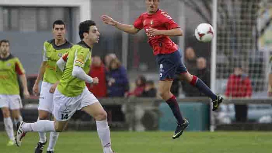 Marc Nierga, en un lance de un partido entre el Promesas y el Logroñés.