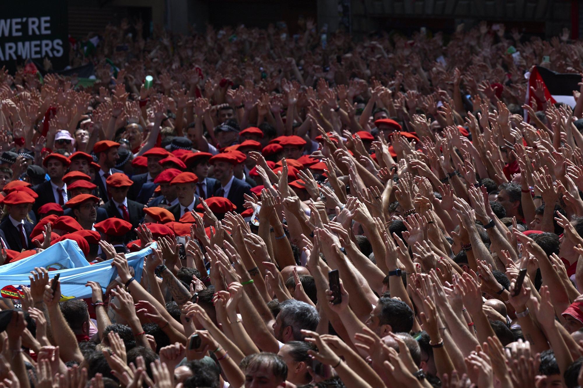 Fotos del  Chupinazo de San Fermín 2025 en Pamplona: ¡La fiesta más internacional se enciende con un grito solidario por Palestina!
