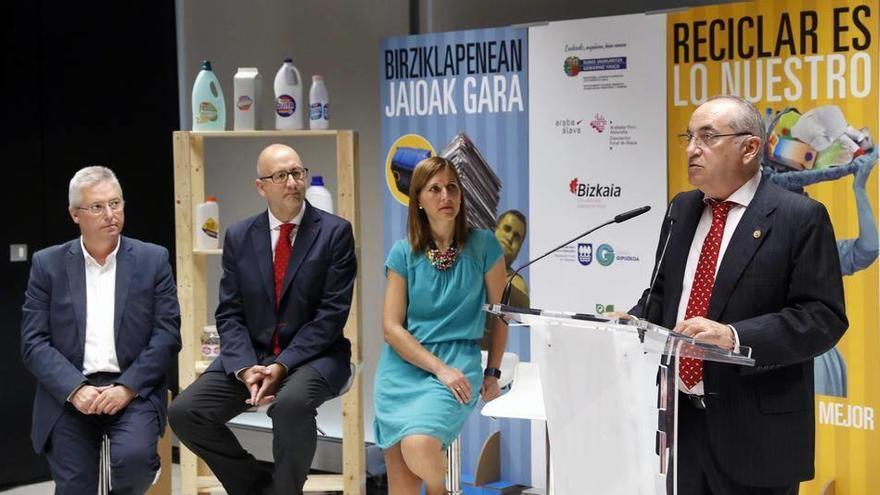 Los vascos tiran al vertedero residuos por valor de 44 millones que se podrían reutilizar