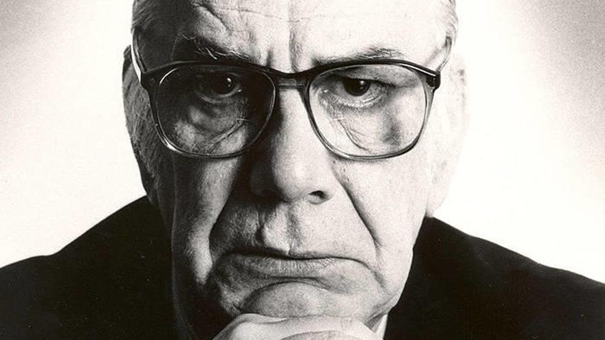 Camilo José Cela, en una imagen promocional.