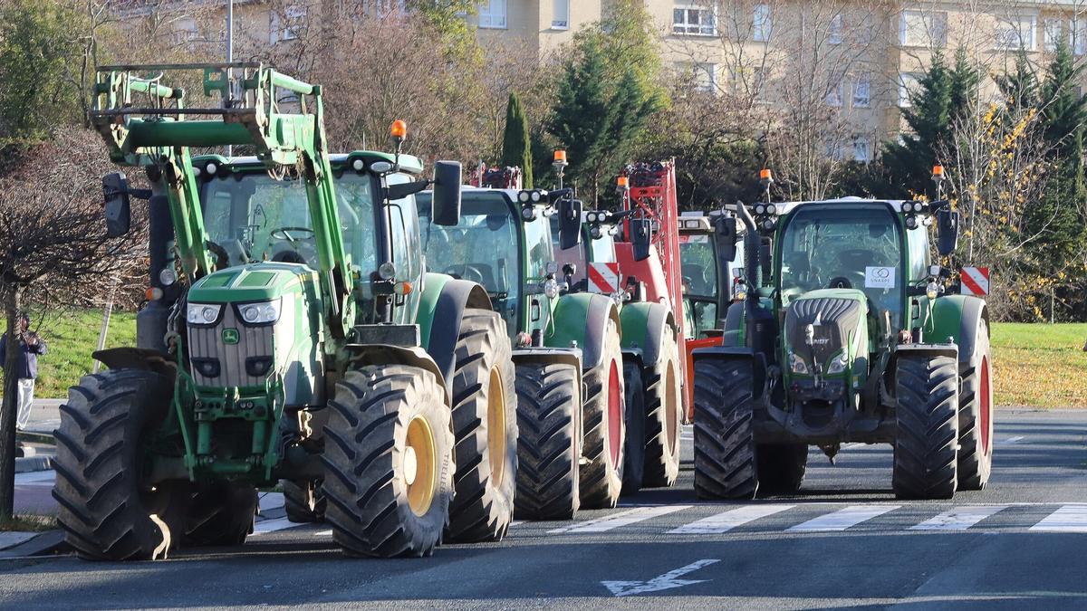 Tractores por la ciudad de Pamplona.