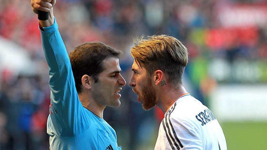 Competición quita una tarjeta amarilla a Sergio Ramos