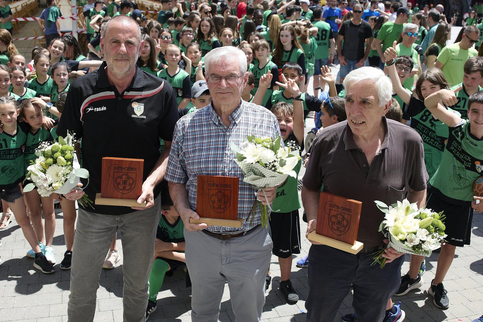 El Club Deportivo Beti Onak celebra su día entre homenajes