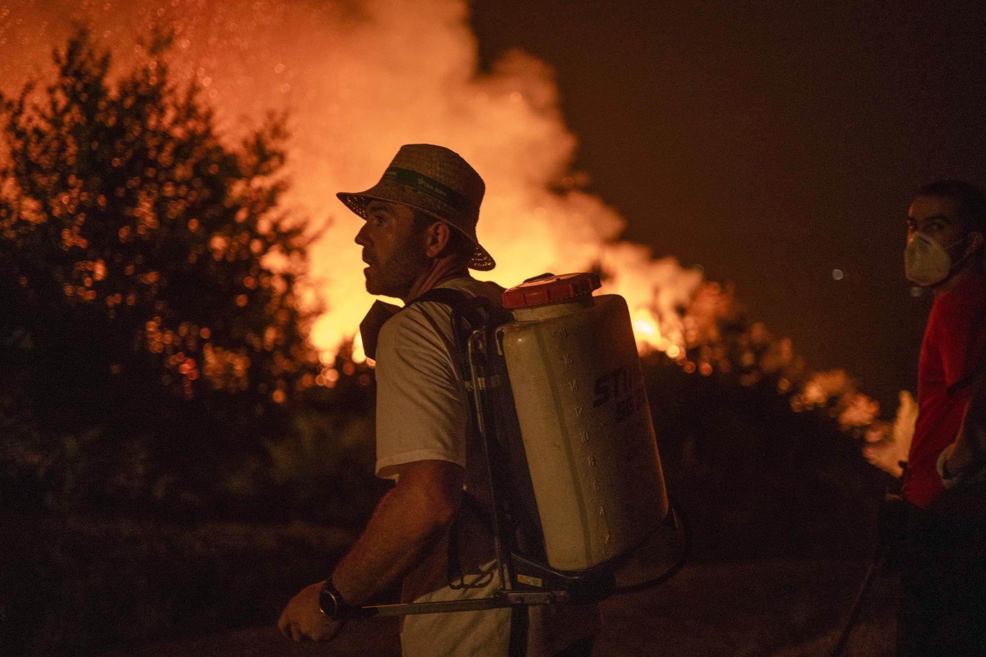 Semana negra de incendios: Cuatro muertos y 120.000 hectáreas quemadas