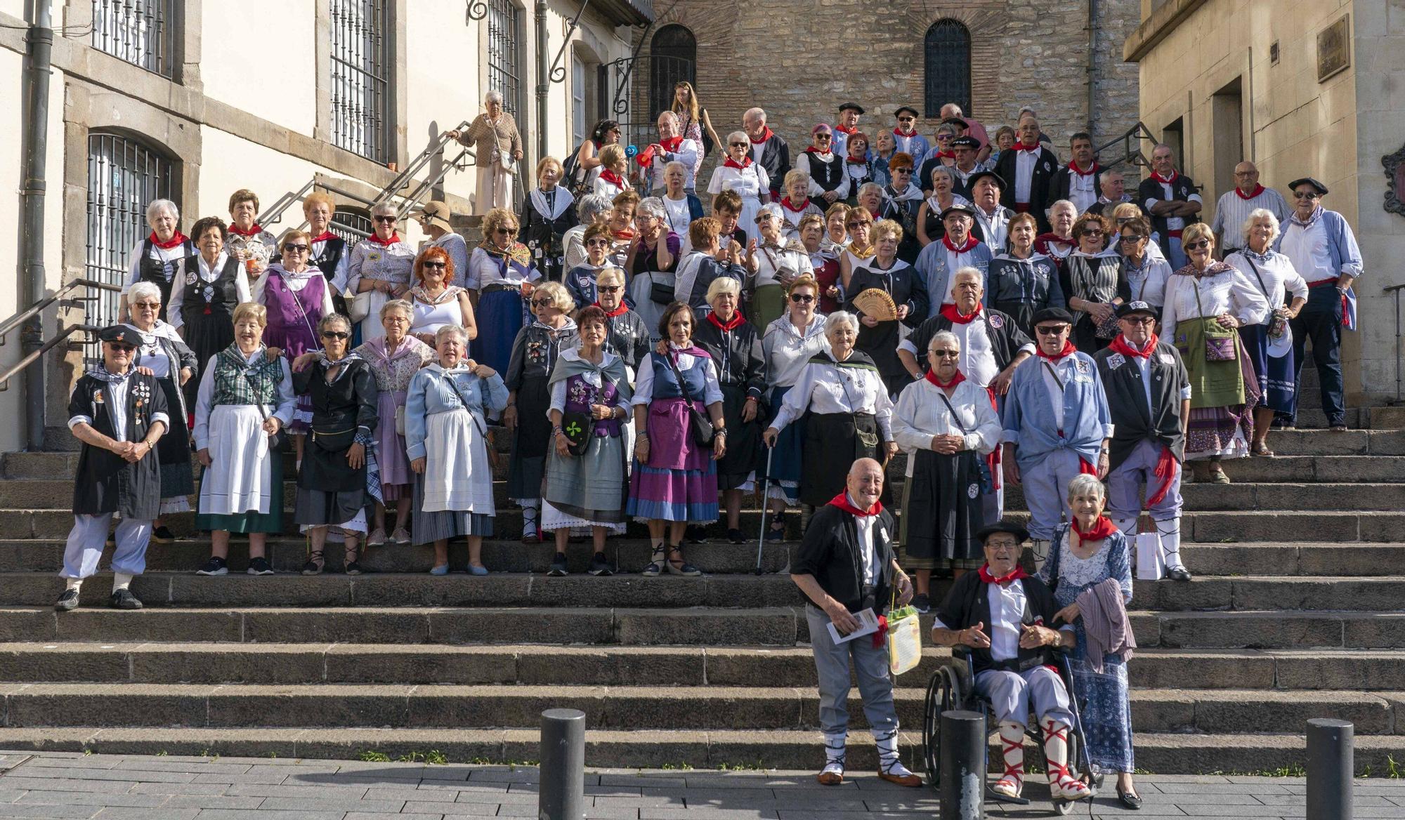 En imágenes: Blusas y neskas veteranos celebran su día en La Blanca